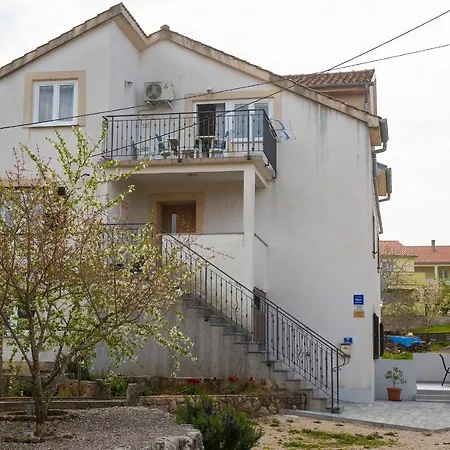 Apartment Mladen Krk Town Exterior photo